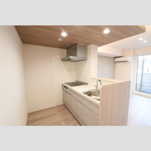 キッチン (タッチレス水栓のカウンターキッチン)