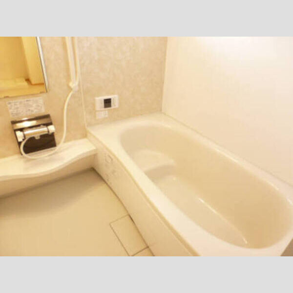 その他 (半身浴もできる、ゆったりサイズの浴槽)