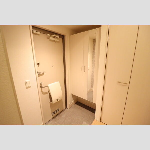 玄関 (玄関)