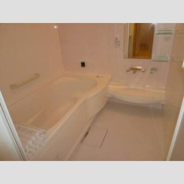 バス (ゆったり余裕の一坪タイプ浴室です!)