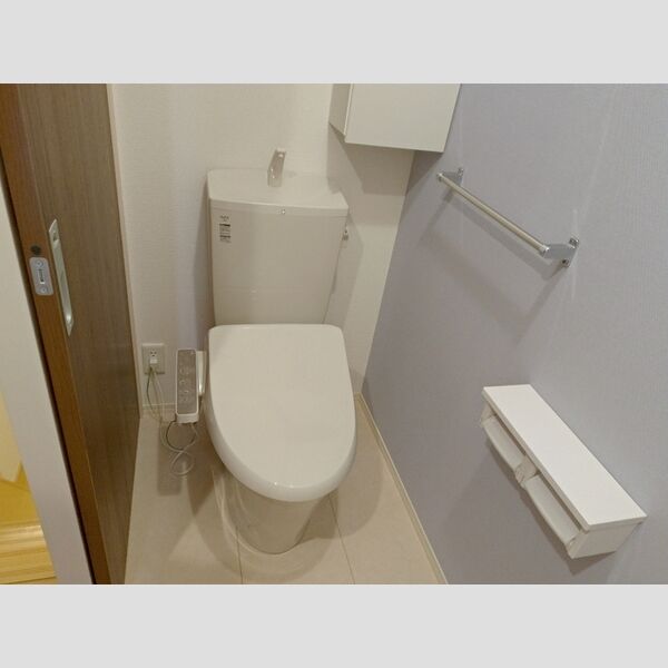 トイレ (トイレ 温水洗浄暖房便座付き)