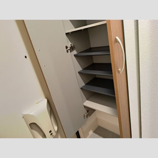 収納 (トールタイプのシューズボックス)