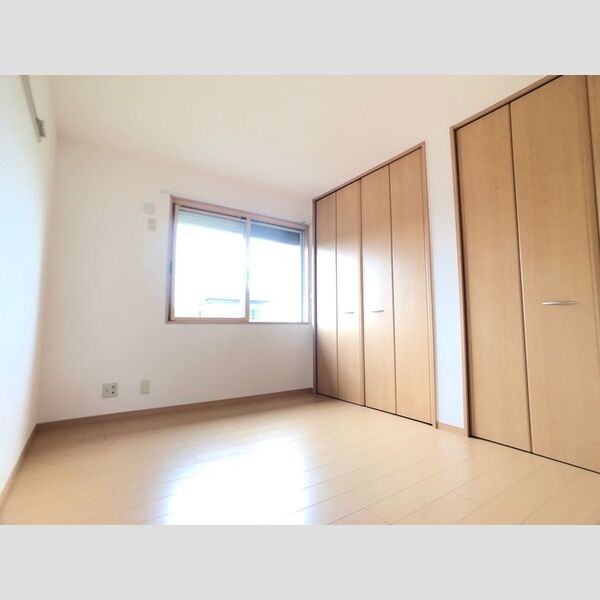 その他 (北側洋室)