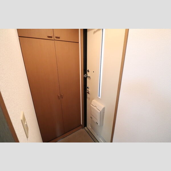 玄関 (玄関)