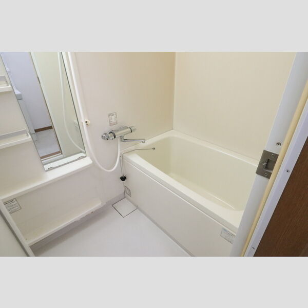バス (浴室)