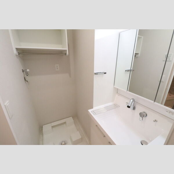 洗面所 (洗髪洗面化粧台)