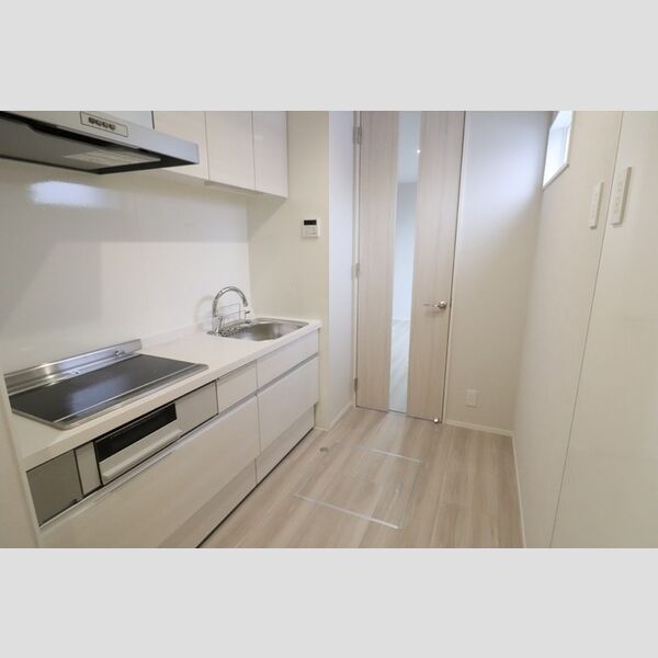 キッチン (タッチレス水栓のシステムキッチン)