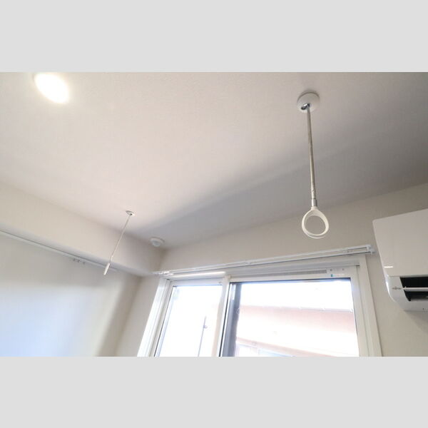 その他 (室内物干し)