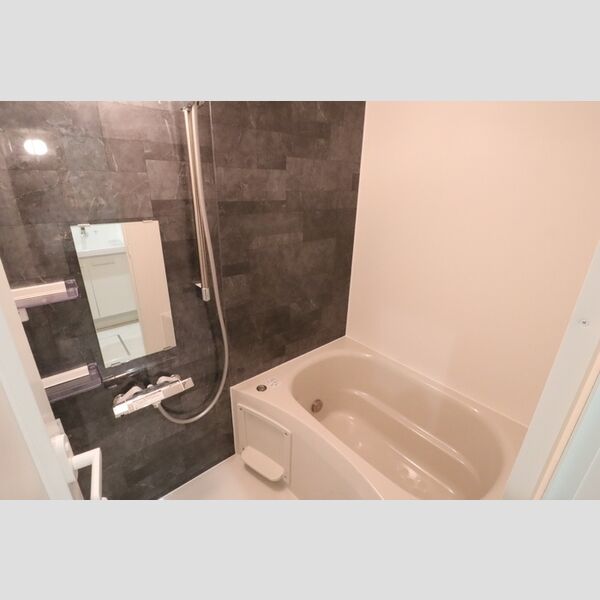 バス (浴室乾燥機付きバス)