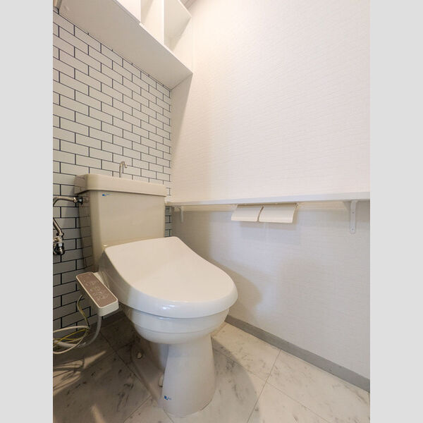 トイレ (アクセントクロスのトイレ)