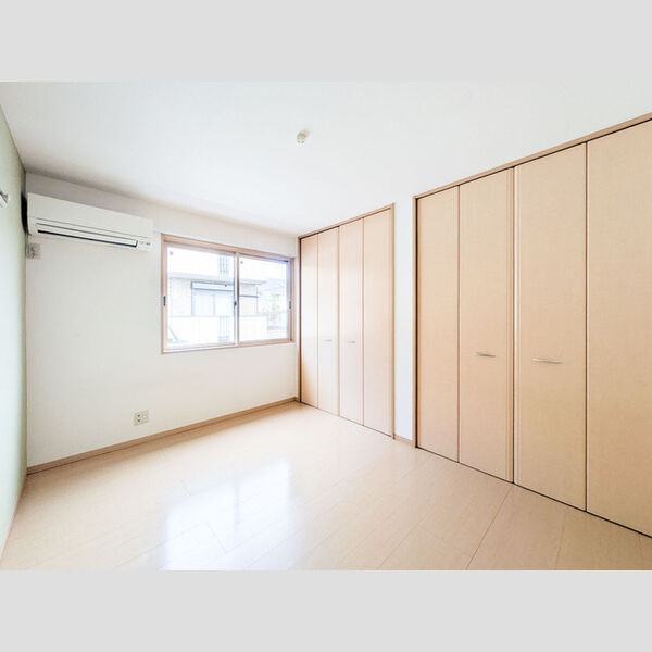 その他 (北側洋室)