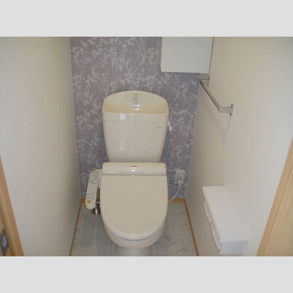 トイレ (温水洗浄暖房便座)