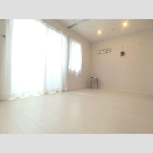 その他 (リビング、洋室)