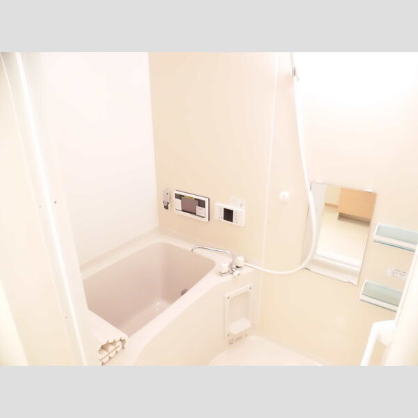 バス (追い焚き機能付き浴室)