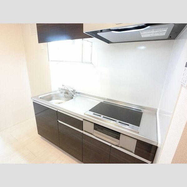 キッチン (IHつきシステムキッチン)