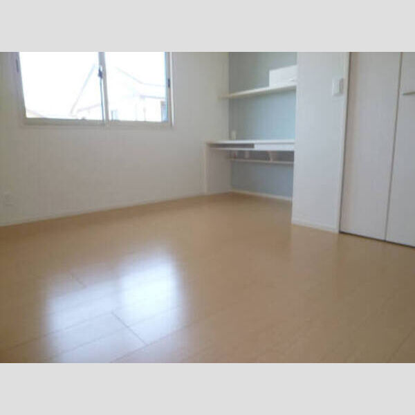 居室・リビング (北側洋室7帖です。ウォークインクロゼット・PCカウンター付き)