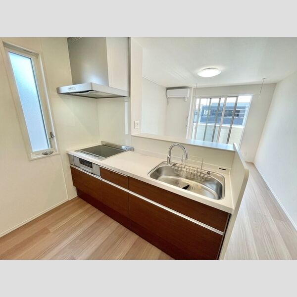 キッチン (タッチレス水栓のカウンターキッチン)