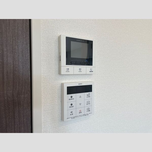 その他設備 (オートロック連動モニターフォン　給湯スイッチ)