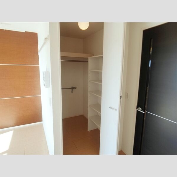 収納 (ウォークインクローゼット)