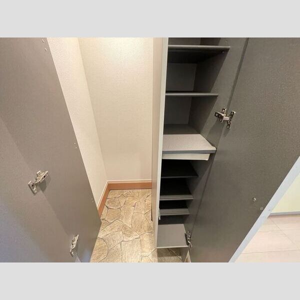 収納 (シューズクローゼット)