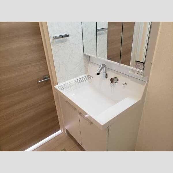 洗面所 (洗髪洗面化粧台)