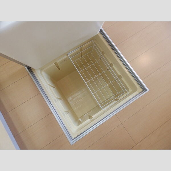 その他 (床下収納)