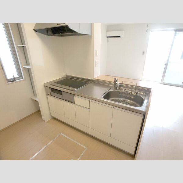 キッチン (対面IHシステムキッチン)