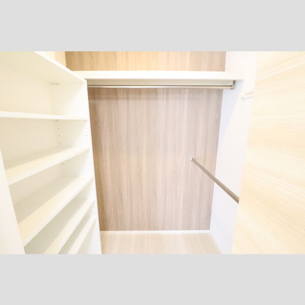 収納 (ウォークインクローゼット)