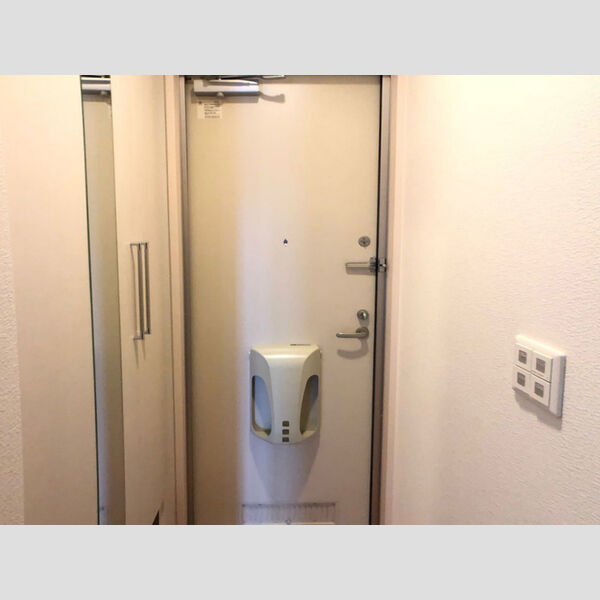 玄関 (玄関)