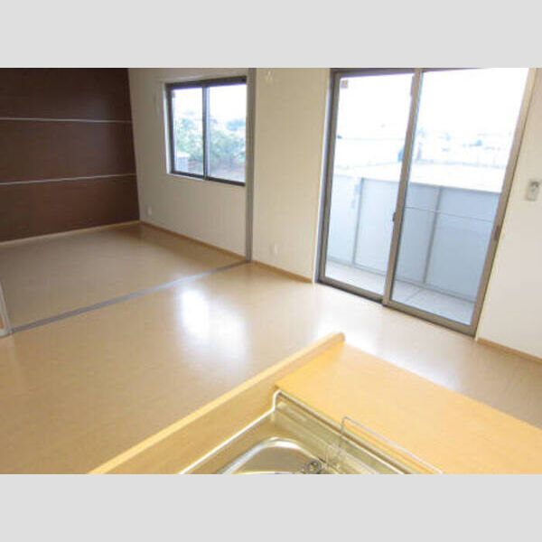 その他 (明るい南側のお部屋)