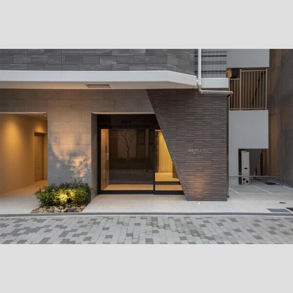 シーズンフラッツ新町の外観2枚目