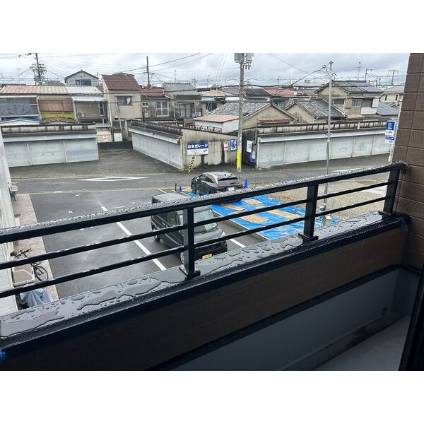 ローズドゥブーケ(ガレージハウス)の室内写真8枚目