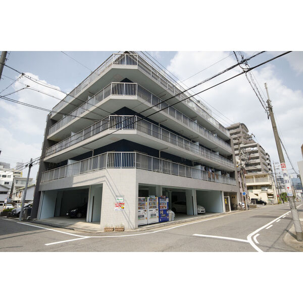 リアプロマンション外観