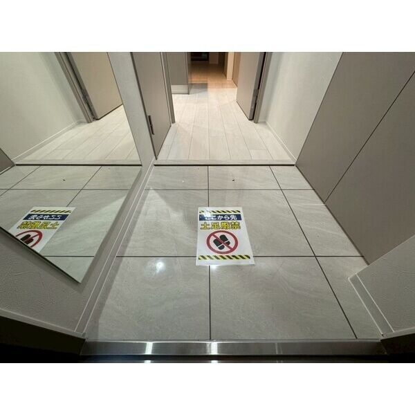 グランドファースト大阪福島の外観10枚目