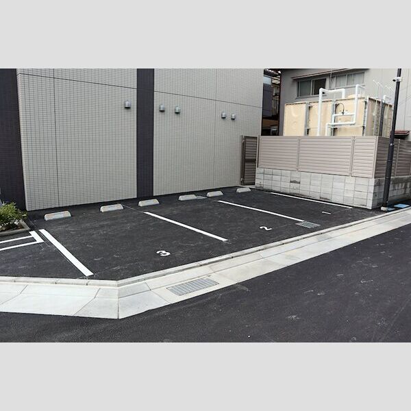 LSC川西の外観2枚目