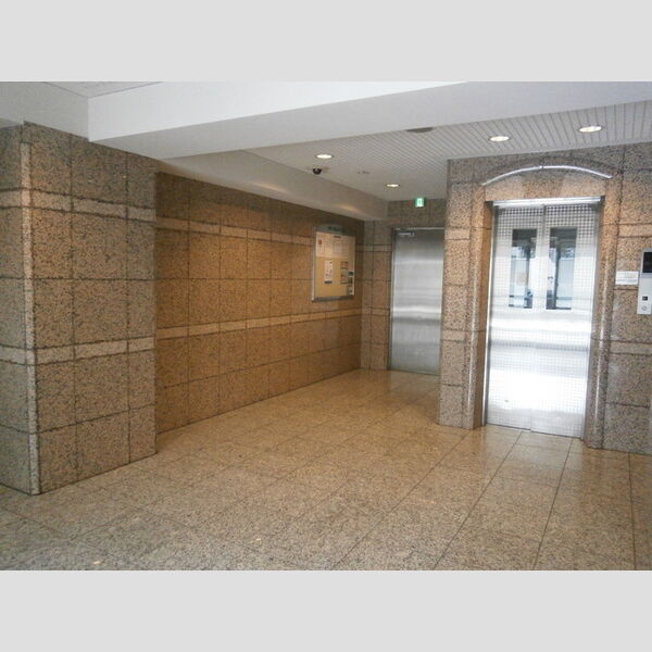 エントランス (共用部)