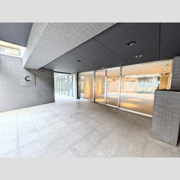 エントランス (エントランス)