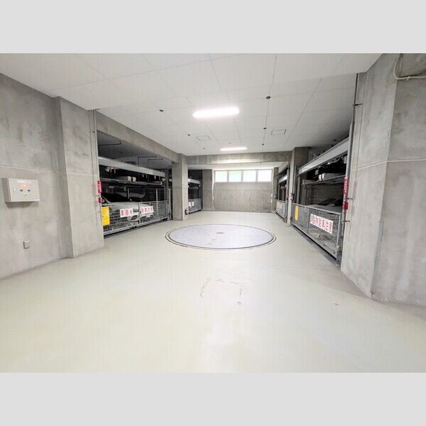 駐車場 (駐車場)