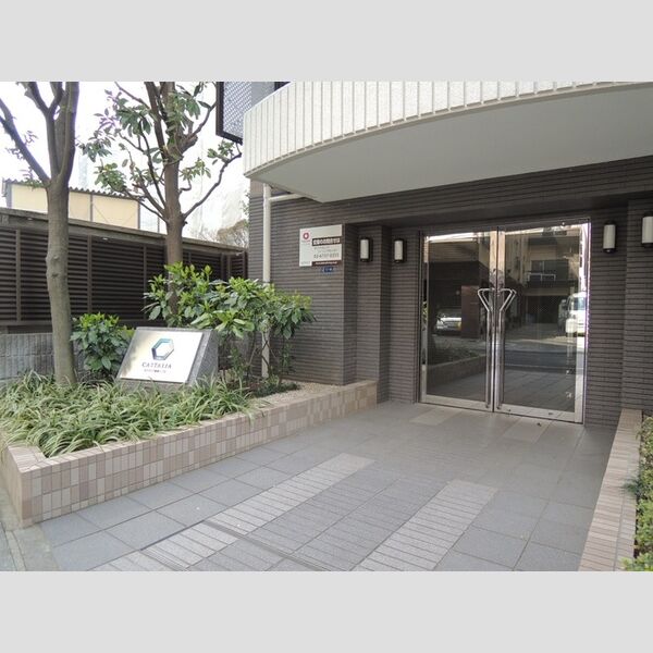 エントランス (正面入口　エントランス)