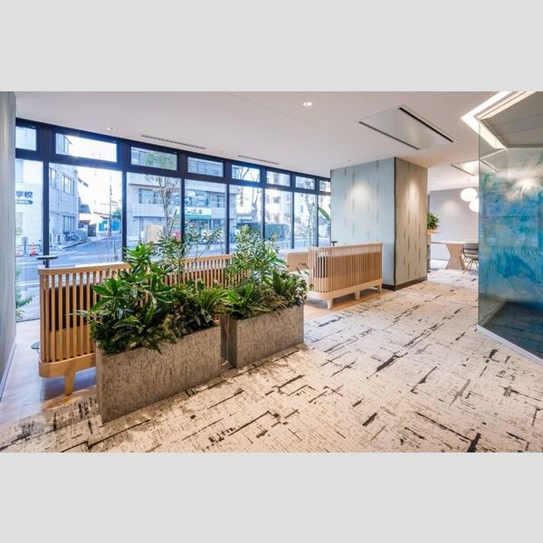 現地周辺 (ロビー)