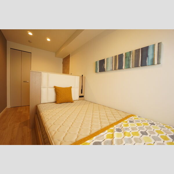 その他 (家具付き洋室)