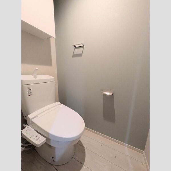 トイレ (トイレ)