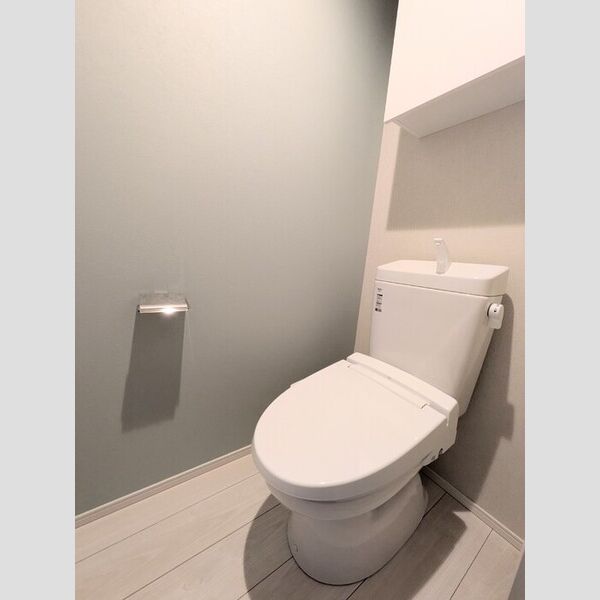 トイレ (トイレ)