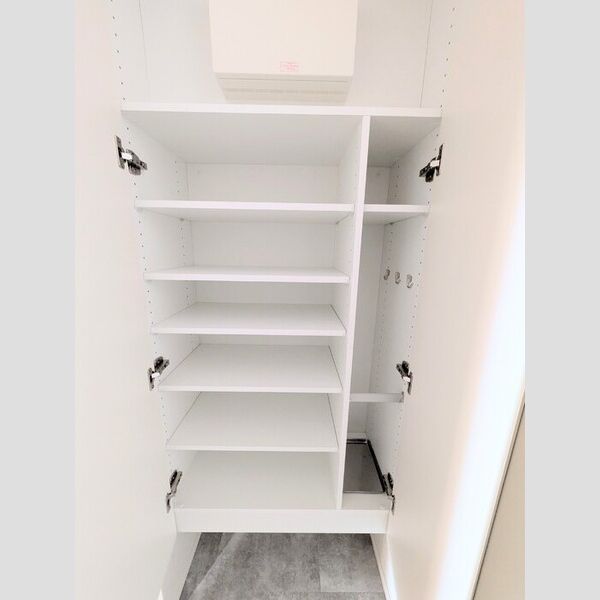 玄関 (シューズボックス)