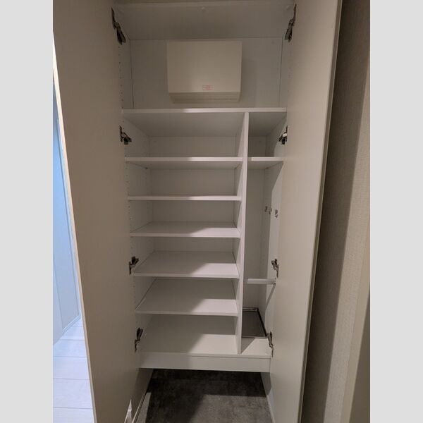 玄関 (シューズボックス)