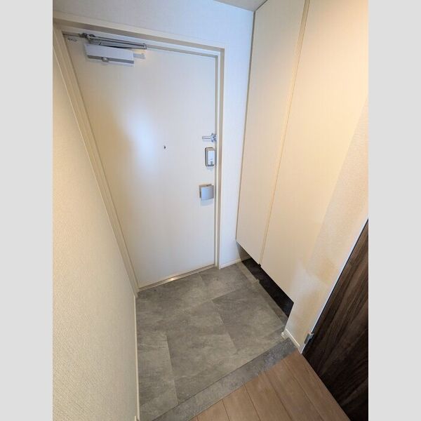 玄関 (玄関)