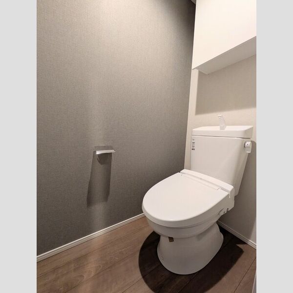 トイレ (トイレ)