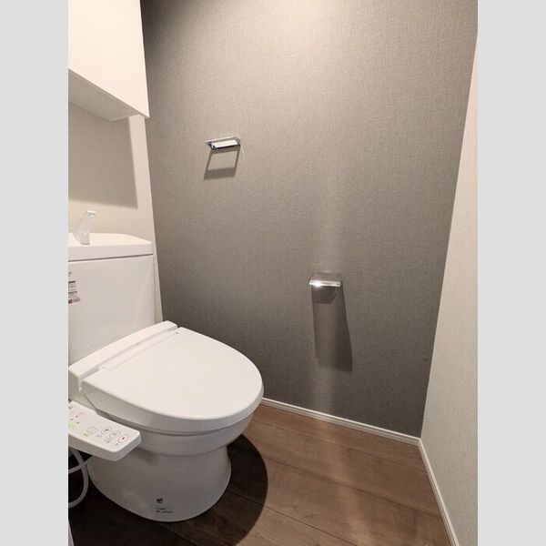トイレ (トイレ)