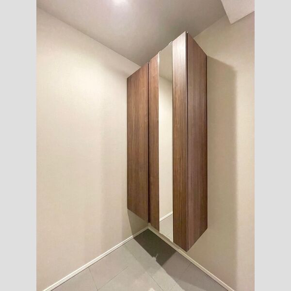 玄関 (シューズボックス)