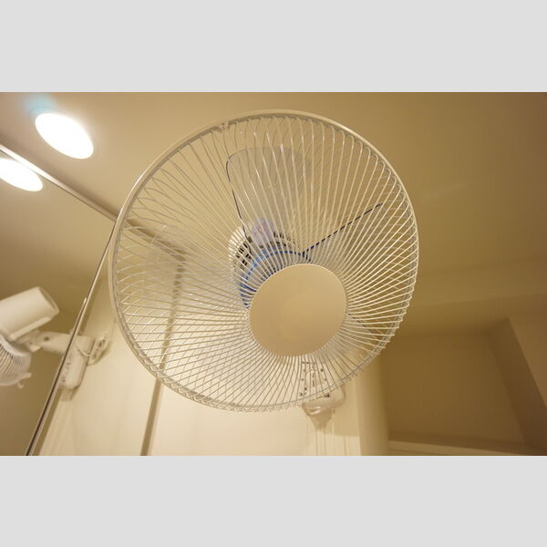 その他 (洗面室扇風機)